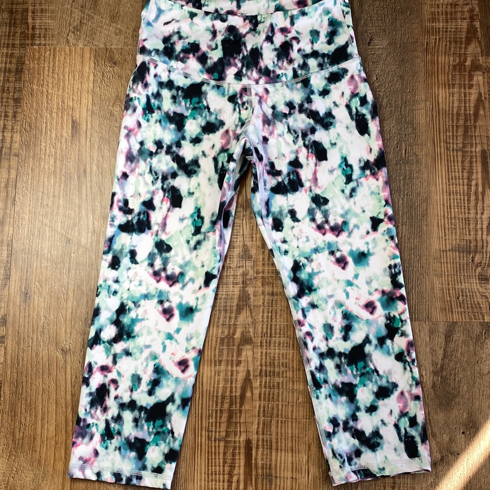 Old Navy Active Go-Dry Crop Leggings Size M